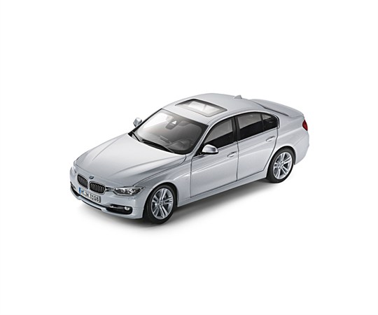 Машинка BMW 3-ей серии F30 - В масштабе 1:18